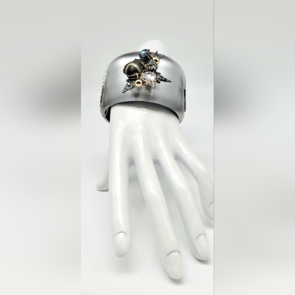 Alexis Bittar Silver Lucite Miss Havisham Statement Bangle Swarovski Crystals - Picture 5 of 13